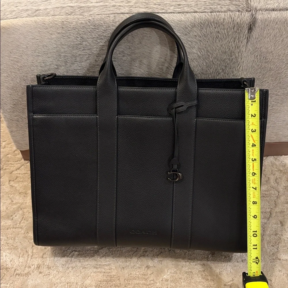 Coach Black Pebbled Leather Structured Tote / Work Bag - 2025, luxury collection - Picture 9 of 11
